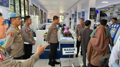 Demi Kepuasan Masyarakat, Kapolres Pasuruan Cek Kesiapan Petugas Pelayanan SIM Di Kantor Satpas