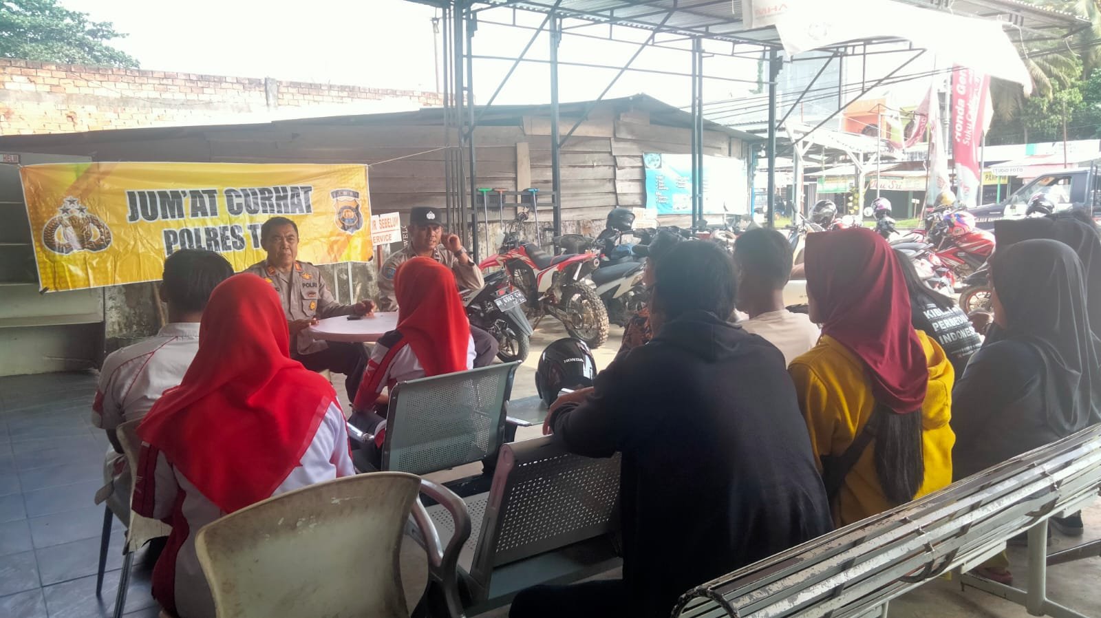 Polres Tebo Rutinitas Lakukan Kegiatan Jumat Curhat, Untuk Menampung Aspirasi Masyarakat Secara Langsung