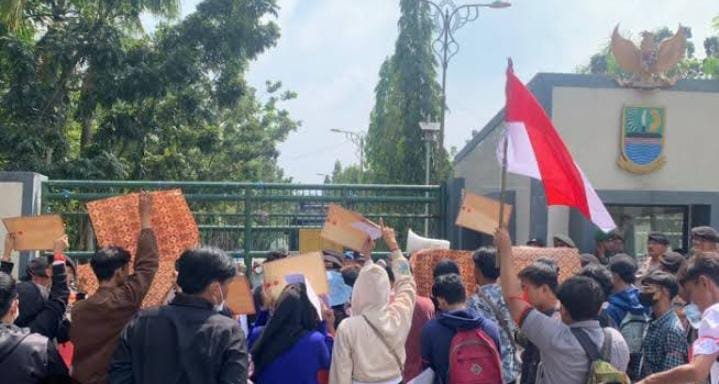 Kaum Pengangguran Bekasi, Siap-siap lakukan Aksi Jilid 2 mereka berencana akan membanjiri kantor Bupati Bekasi