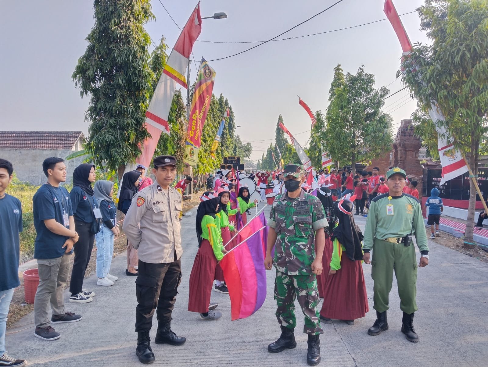 Koramil Bangsal - Polsek - Pol PP Bersinergi Amankan Gerak Jalan Kemerdekaan