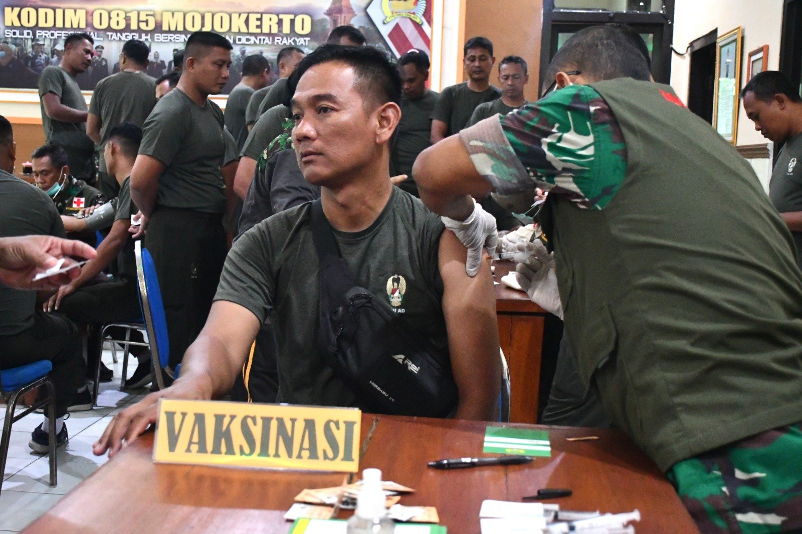 Cegah Hepatitis, Militer dan PNS Kodim Mojokerto Terima Vaksin Hepatitis B