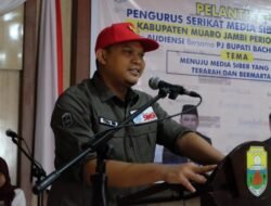 Ketua DPRD MUARO JAMBI Menghadiri Pelantikan Pengurus SMSI Muaro Jambi