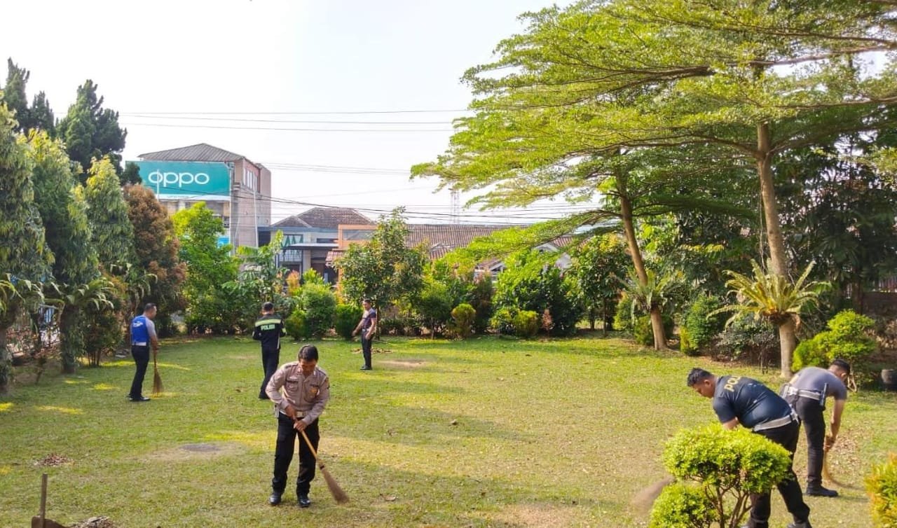 Jelang HUT Lantas Bhayangkara, Polres Tanggamus Lakukan Bhakti Sosial  Di Rumah Ibadah