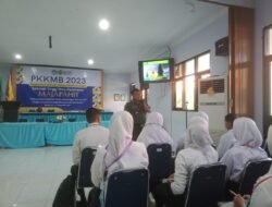 Danramil 0815/10 Bangsal Bekali Wasbang Mahasiswa Baru STIKES Majapahit