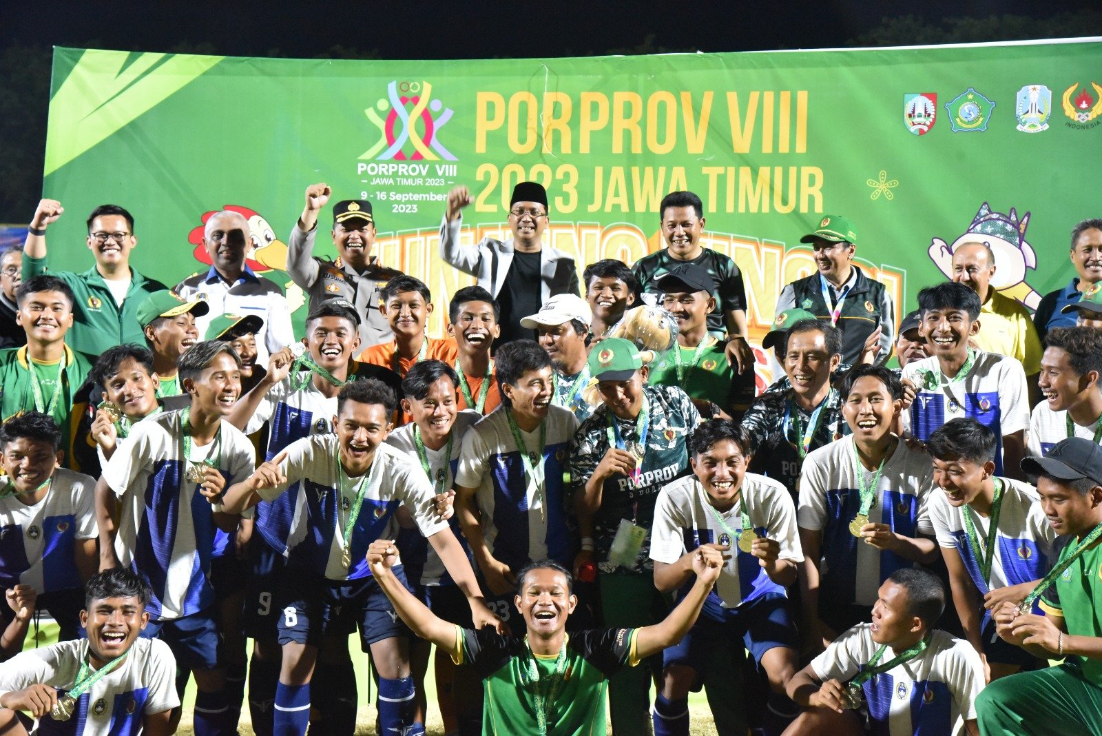 Ukir Sejarah, Sepak Bola Putra Putri Kabupaten Sidoarjo Raih Emas Porprov Jatim VIII/2023