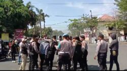 Dugaan Pungli Camat Barombong Serikat Pejuang Rakyat Melakukan Aksi Demonstrasi Di Kantor Bupati Gowa