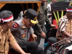 Wakapolri Naik Becak Bermotor di Unimed