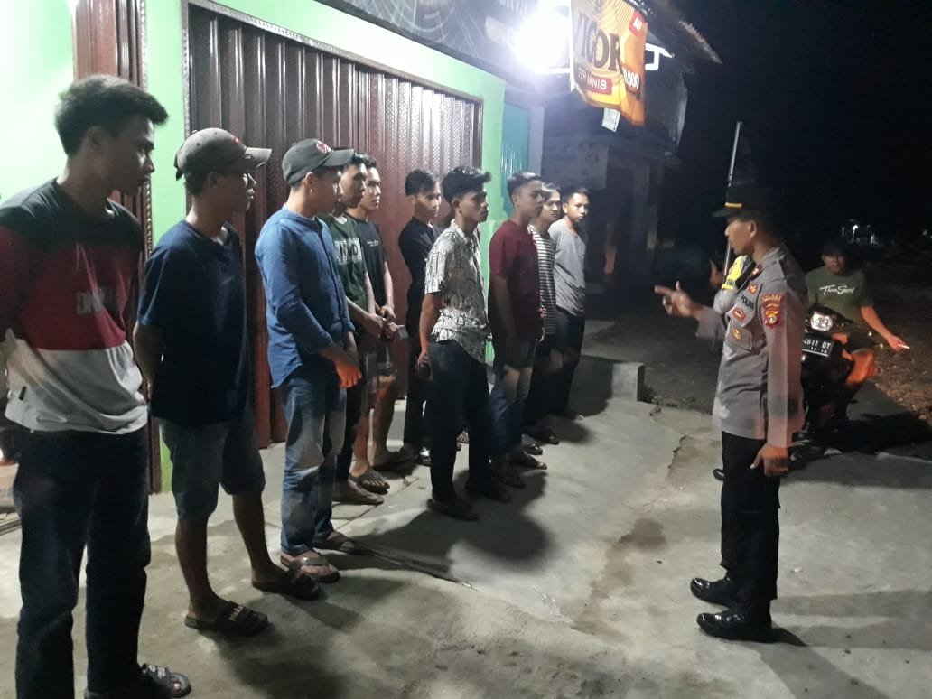 PLT Kapolsek Semaka Beserta Jajarannya Melaksanakan Kegiatan Patroli Malam