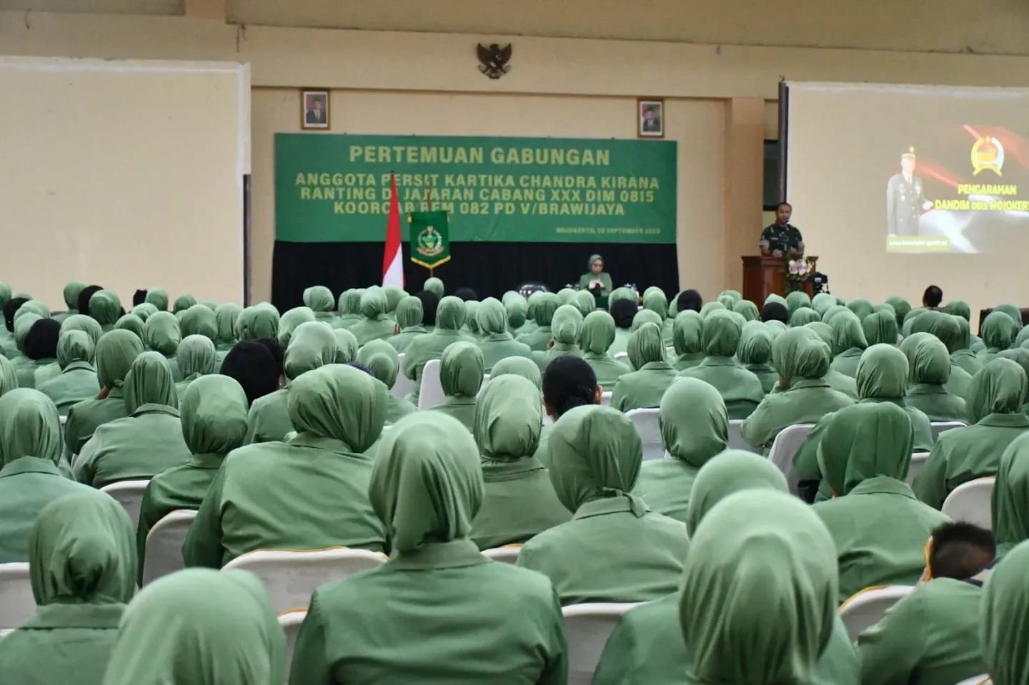 Rapat Gabungan Persit, Dandim 0815 Ajak Untuk Selalu Bersyukur