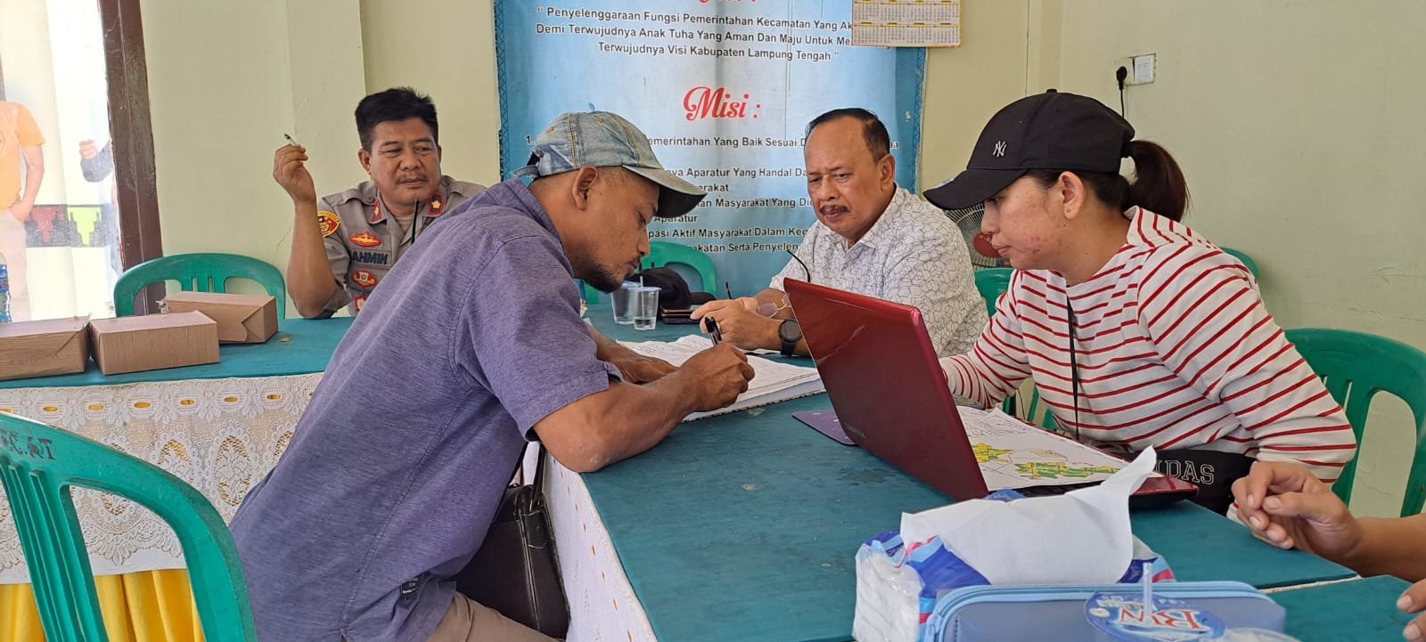 Warga Anak Tuha Mulai Mengurus Tali Asih Dan Izin Memanen Tanaman yang Tertinggal di Lahan PT BSA
