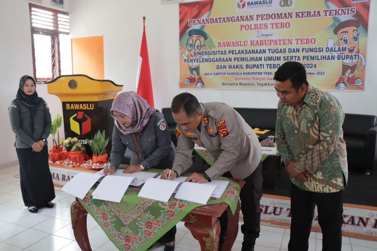 Sinergitas Polres Tebo,penandatanganan pedoman kerja teknis dengan Bawaslu kabupaten Tebo dalam penyelenggaraan pemilihan umum 2024