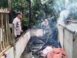 Respon Cepat, Kapolsek Idi Tunong Datangi Lokasi Kebakaran Rumah Warga