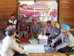 Rutin Gelar Jum’at Berbagi, Polsek Pantee Bidari Polres Aceh Timur Berikan Sembako kepada Masyarakat Kurang Mampu