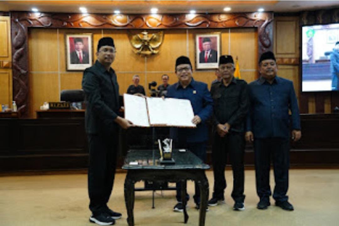 PAD Sidoarjo ‘Terjun Bebas’, Belanja Dana Hibah Melonjak Jadi Rp 318,7 Miliar, Silpa Rp 492,8 Miliar