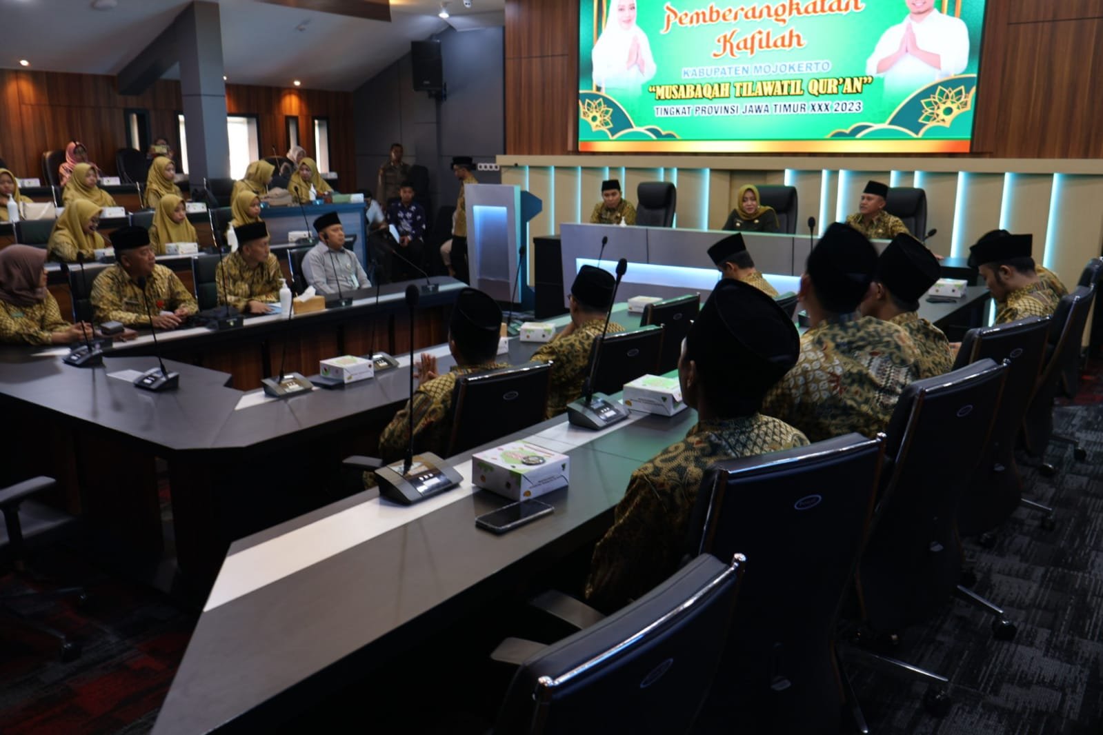 Bupati Ikfina Berangkatkan Kafilah Kabupaten Mojokerto Ikuti MTQ Tingkat Provinsi Jawa Timur