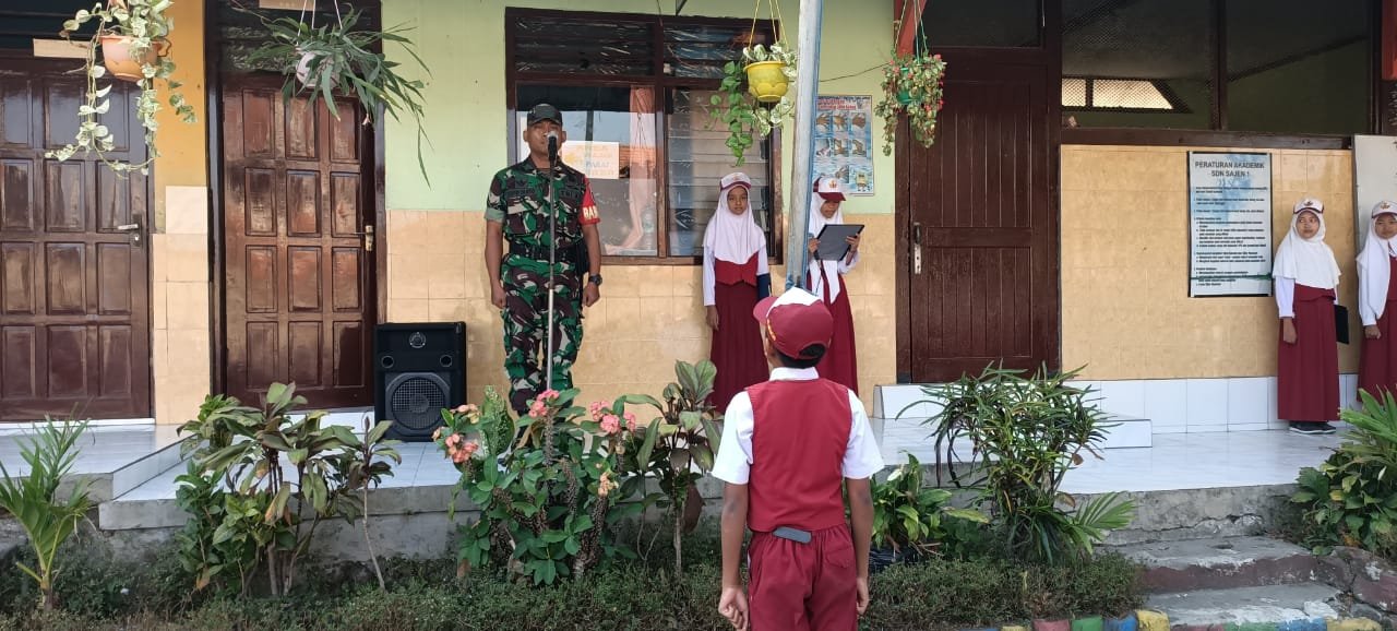 Momen Hari Kesaktian Pancasila, Babinsa Koramil 0815/16 Pacet Ingatkan Sejarah Bangsa