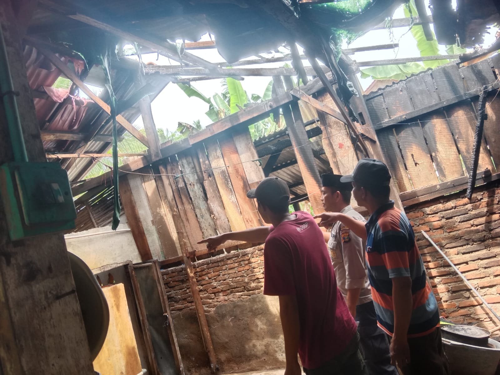 Lalai Matikan Kayu Sisa Masak, Dapur Rumah Warga Semaka Tanggamus Terbakar