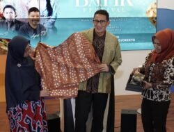 Gandeng KEMENPAREKRAF RI, Wali Kota Mojokerto Kenalkan Batik Motif Baru