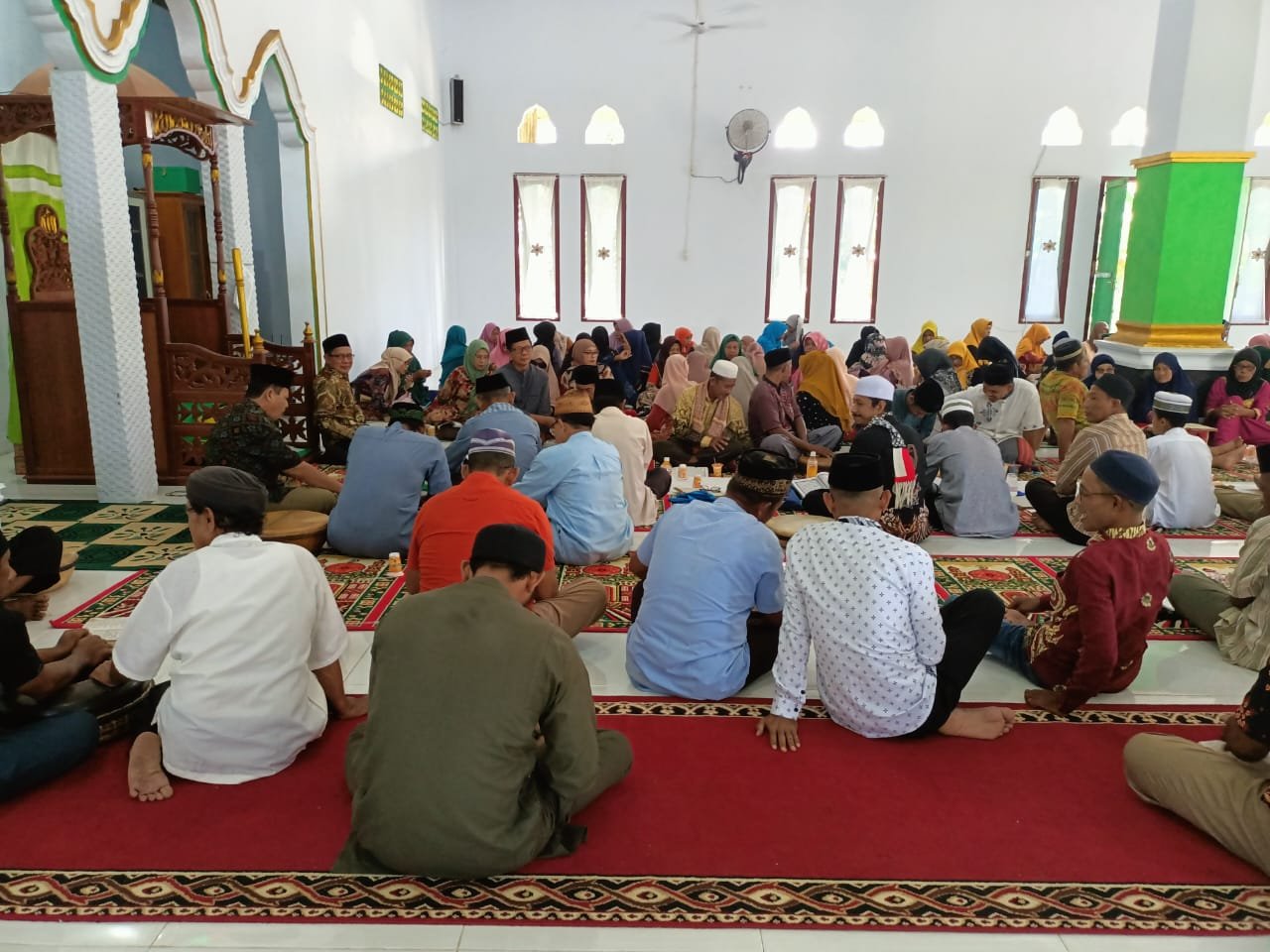 Pembacaan Riwayat Nabi Muhammad SAW di Desa Amasing Kali