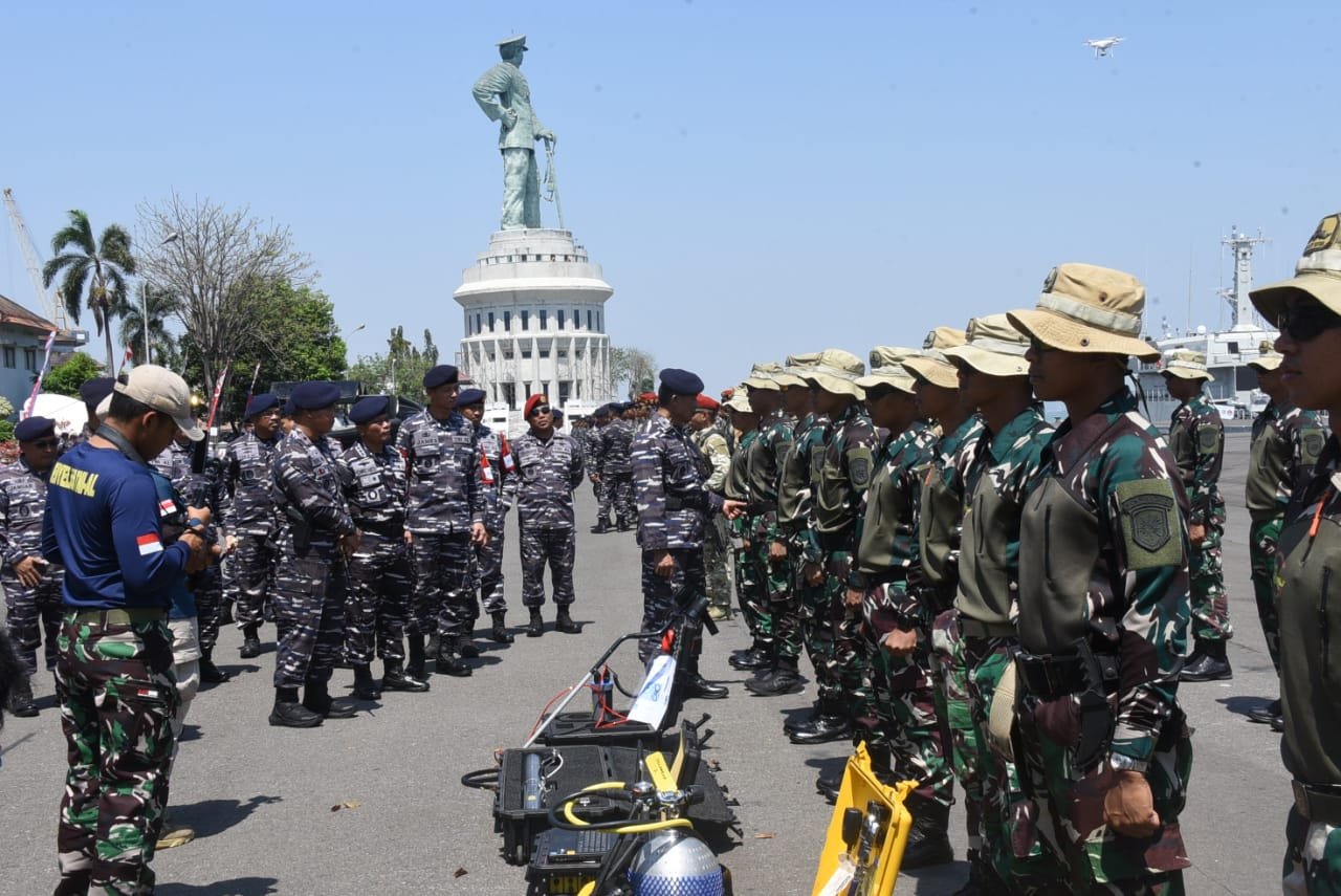 Siap Amankan VVIP KTT AIS Forum Ke-1, Kaskoarmada II Pimpin Apel Gelar Pasukan Pelepasan Satgasla TNI AL