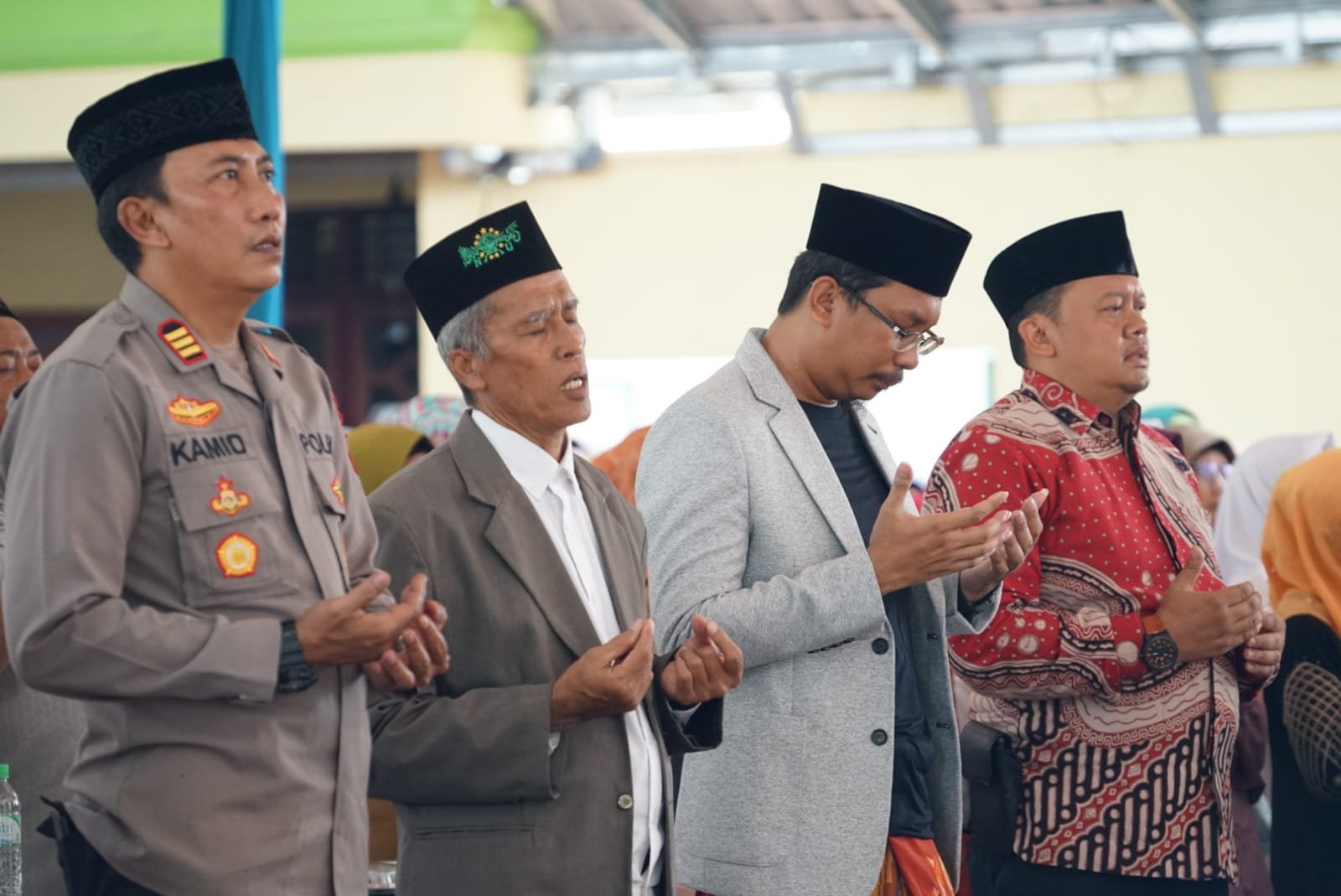 Hadiri Maulid Nabi Muhammad SAW dan Haul K.H Ahmad Fadil ke-21, Gus Muhdlor Ajak Warga Teladani Nabi