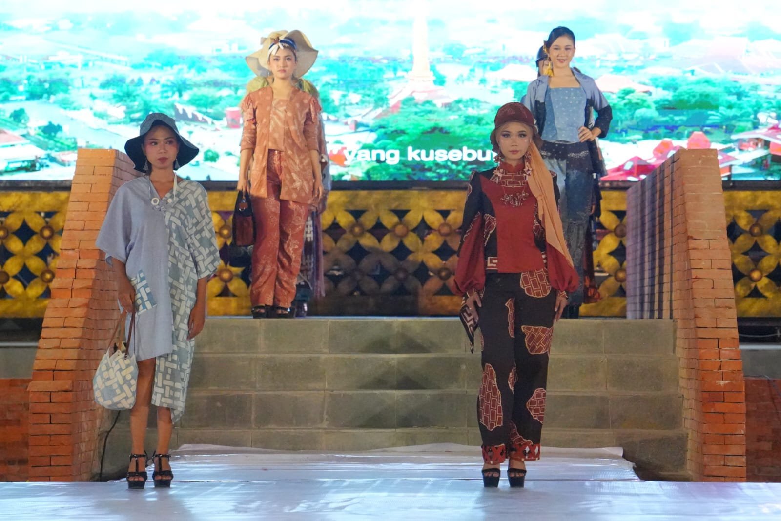 Tampilkan Desain Batik Kontemporer Kota Mojokerto Terbaru, Moji Batik Festival 2023 Diusulkan Jadi Event Nasional