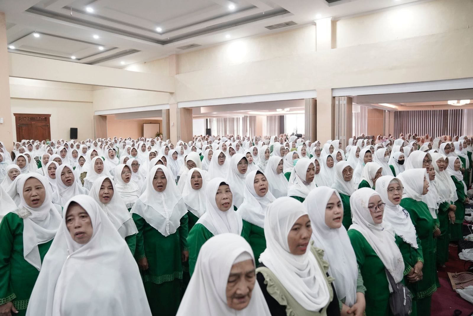Peringati Maulid Nabi Bersama Muslimat NU, Wali Kota Mojokerto Ajak Tingkatkan Peran Perempuan