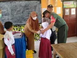 Babinsa Koramil 0815/15 Jatirejo Dampingi Nakes Imunisasi BIAS