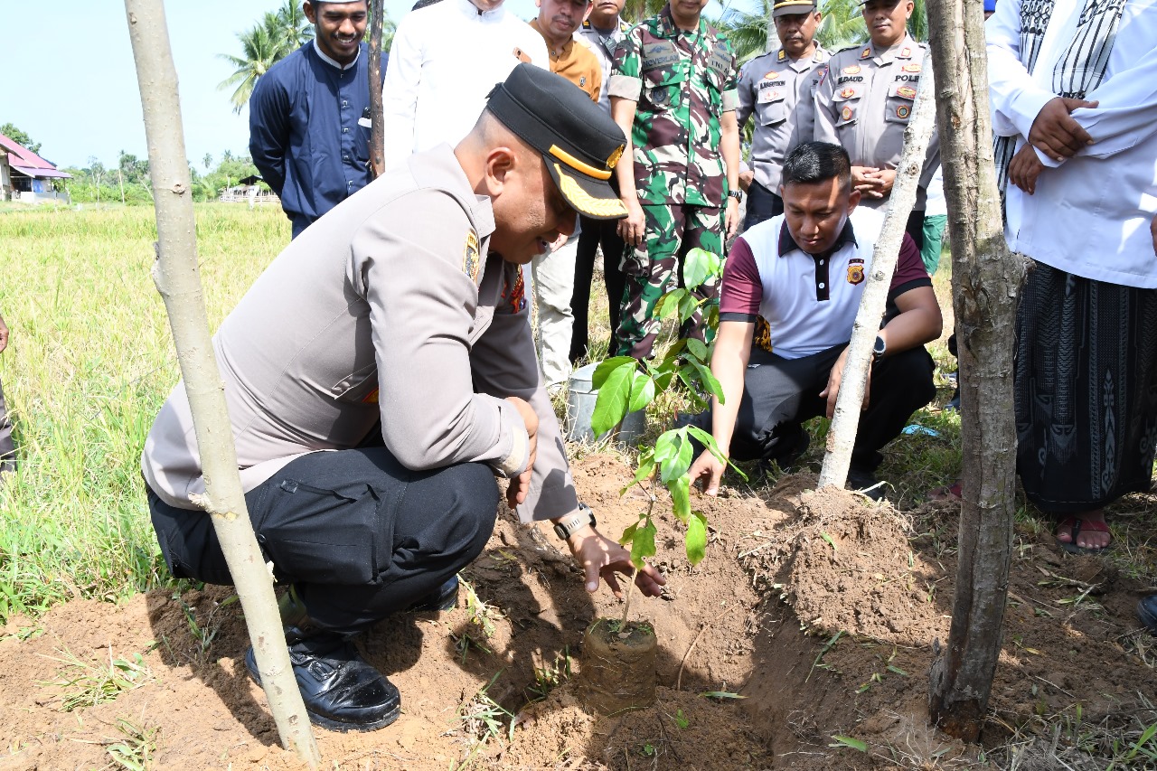 HUT ke-72 Humas Polri, Polres Aceh Timur Gelar Penanaman Pohon