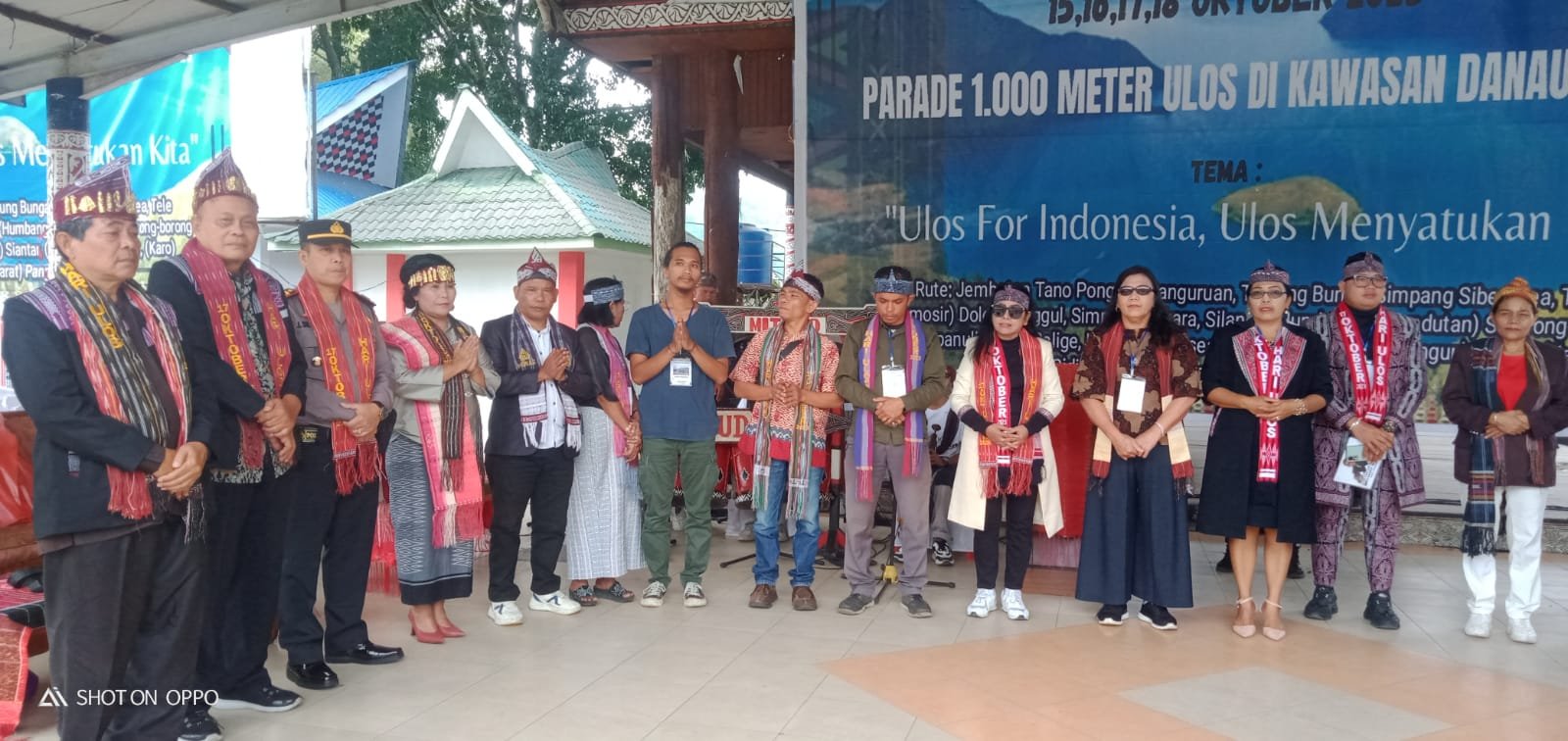 Acara Puncak Parade Ulos 1000 Meter di Pagoda Parapat Sukses dihadiri Wakil Menteri Pariwisata