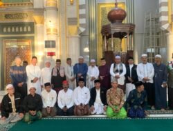 Tengku M.Yunus Yang Akrab Di Sapa Abon Idi Cut Tausiyah/Kultum Dalam Acara Safari Subuh di Mesjid Agung Idi Rayeuk