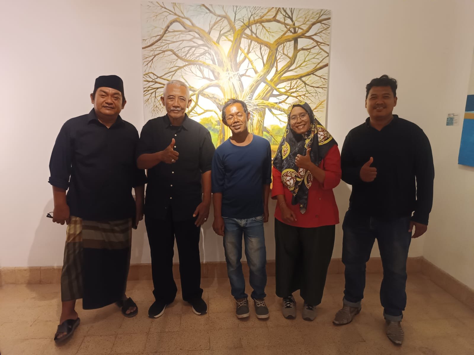 Komunitas Bangku Kelas Part Dua, Gelar Pembukaan Pameran Seni Rupa Bersama, "Berhenti Tengok Kanan Kiri", Yang Diselenggarakan di Sidoarjo Berlangsung Khidmat