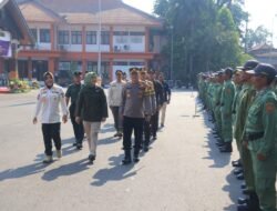 Pastikan Kesiapan Personil Pengamanan Pemilu 2024, Pemkab Mojokerto Gelar Apel Satlinmas