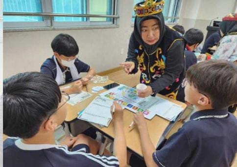 Bangga Dan Viral Indonesia Diundang Berbagai Budaya di SMP Korea Selatan, Siswa Girang Sampai Bilang Terimakasih