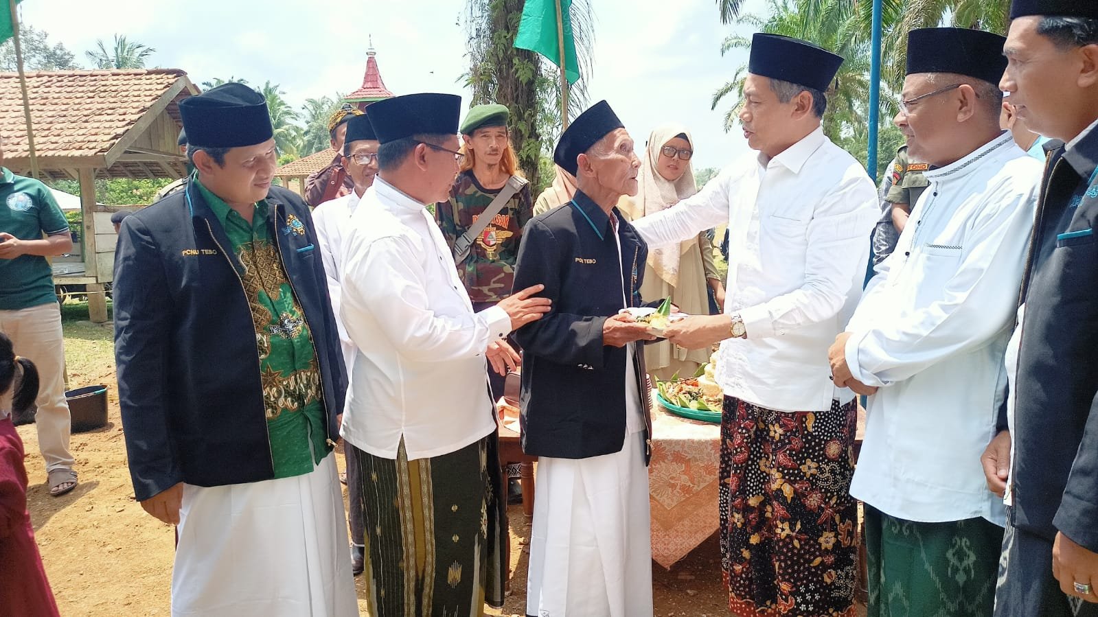 Peletakan Batu Pertama Pembangunan Tugu NU di Desa Tegal Arum Rimbo Bujang Berjalan Dengan Lancar