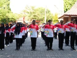 Peringatan Hari Sumpah Pemuda Ke-95, Muda-mudi Kota Mojokerto Ikut Kirab Bendera Merah Putih