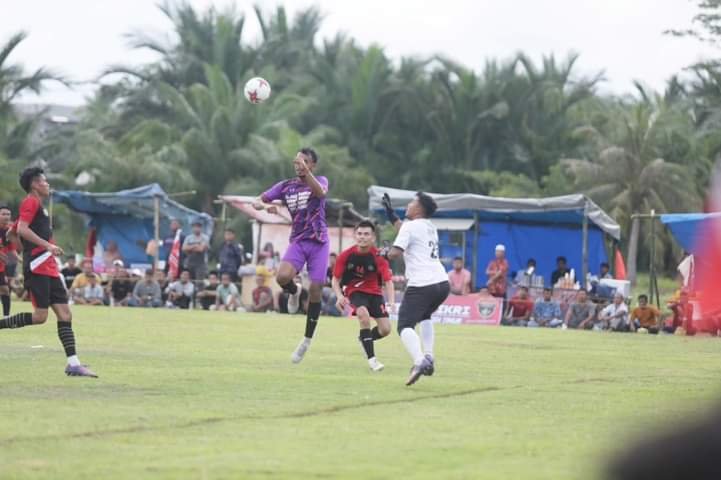 Plt. Sekda dan Kadisparpora Hadir dan Buka Open Turnamen Bola Kaki Piala Ketua DPRK Aceh Timur