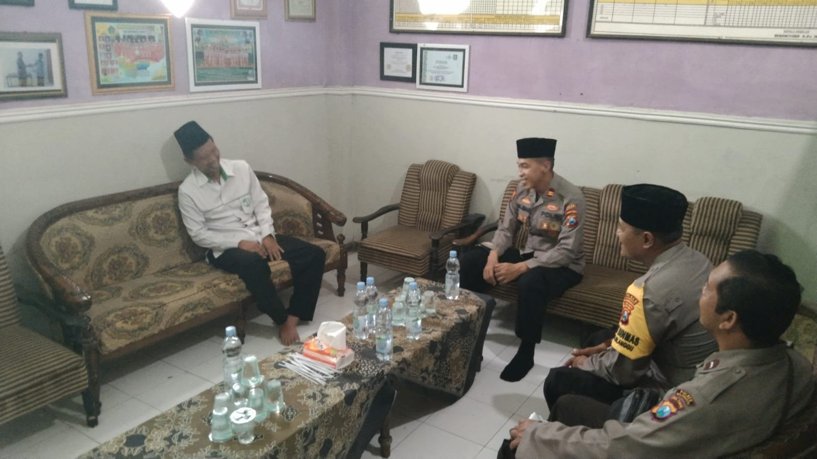 Ketua MWC NU Dlanggu Apresiasi Program Bubur Sruntul Polres Mojokerto