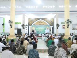 Bupati Anwar Sadat Hadiri Maulid Nabi di Masjid Raudatul Mutaqqin Desa Pembengis