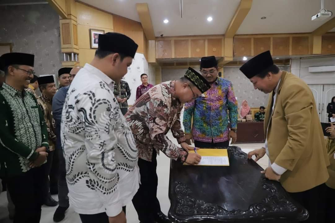 Bupati Anwar Sadat Hadiri Pelantikan dan Pengukuhan ICMI Tanjabbar Periode 2023-2028