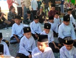 Antusias Warga Masyarakat Mantang Pineung Juga Masyarakat Sekitar Saat Mendengarkan Zikir Dan Sholawat Kepada Nabi Muhammad Saw