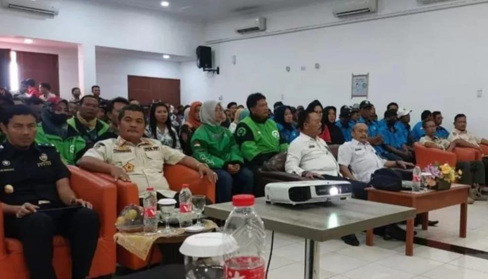 Satpol PP Jombang Sosialisasi Pentingnya Memberantas Rokok Ilegal