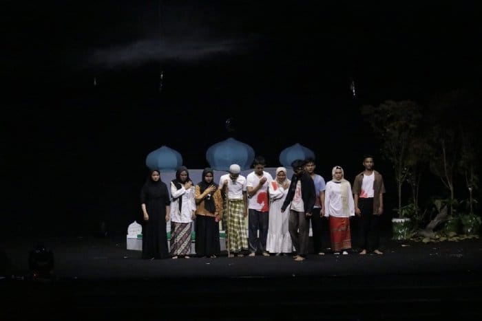 Bawa Cerita Kubu Aneuk Lhee, Teater Aceh Timur Hipnotis Penonton
