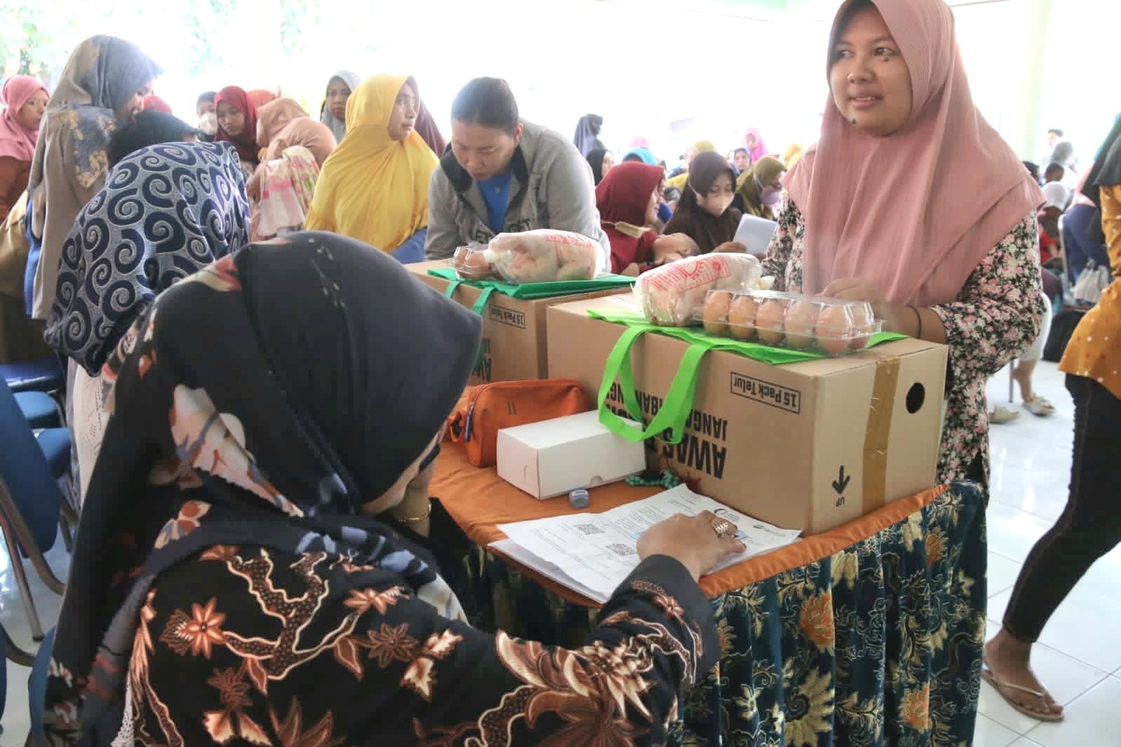 Cegah Stunting, 20.299 KK Warga Sidoarjo Terima Bantuan Daging dan Telur Ayam
