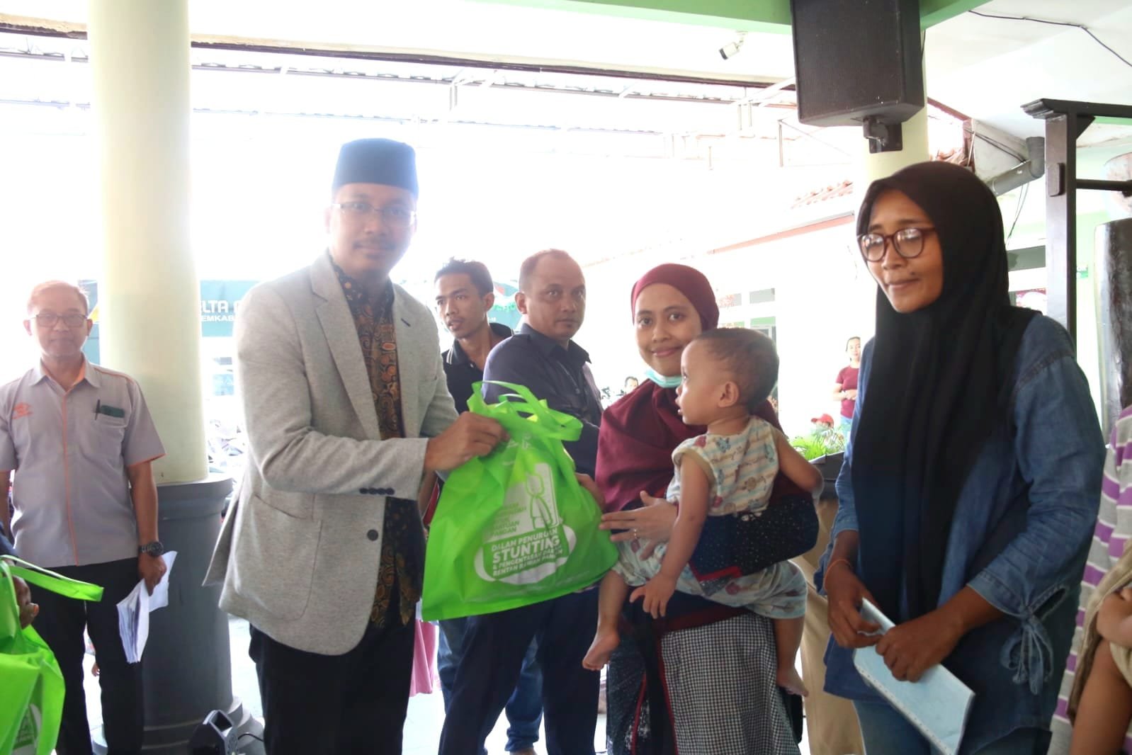 Cegah Stunting, 20.299 KK Warga Sidoarjo Terima Bantuan Daging dan Telur Ayam