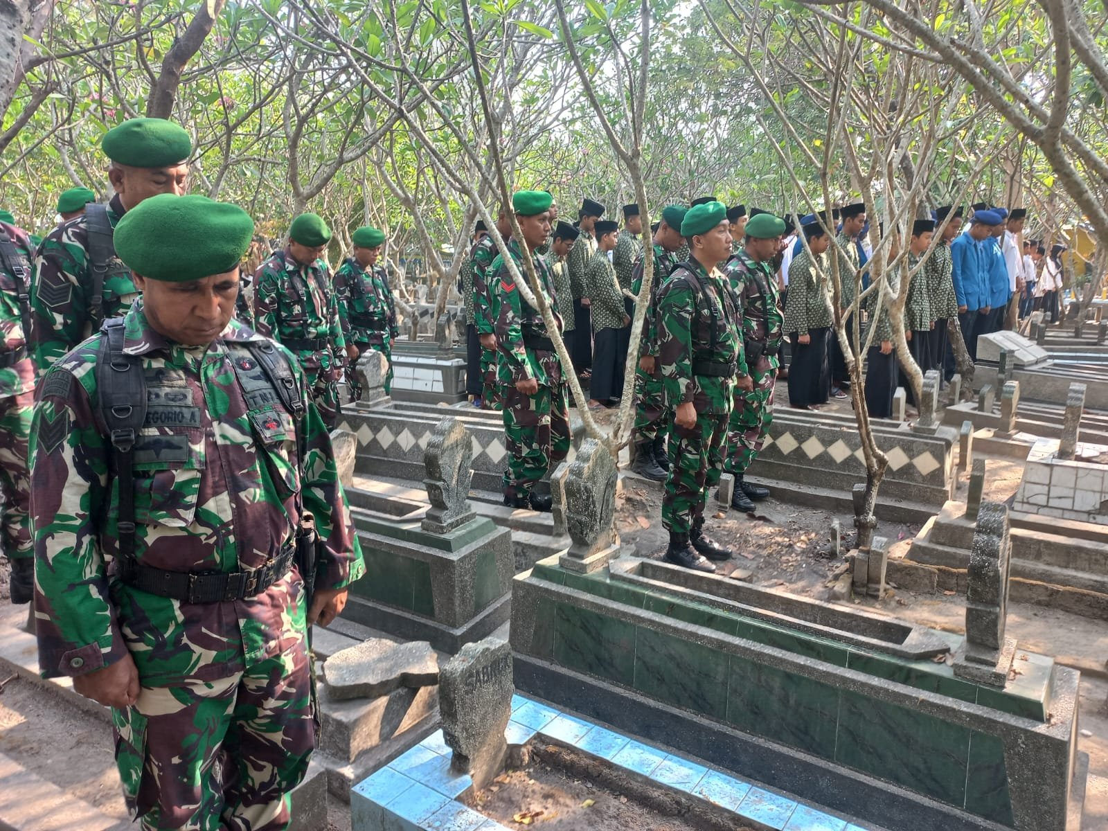 Tak Lupa Jasa Pahlawan, Kodim Mojokerto Bareng Pemkot Ziarahi Makam Syuhada Kemerdekaan