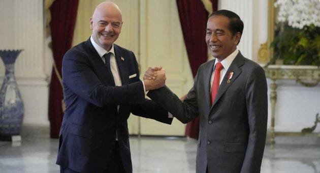 Jokowi Akan Berikan Bintang Jasa ke Presiden FIFA Gianni Infantino di Istana Hari Ini