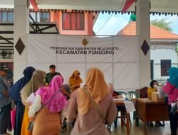 Upaya Pengentasan Stunting, Babinsa Dampingi Penyaluran Bantuan Bagi KRS