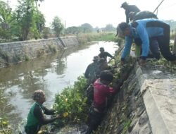 Mitigasi Bencana Banjir, Kodim 0815/Mojokerto Gelar Karya Bakti Di Sungai Avur
