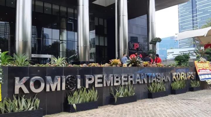 Bondowoso Jawa Timur, KPK Lakukan OTT !!!